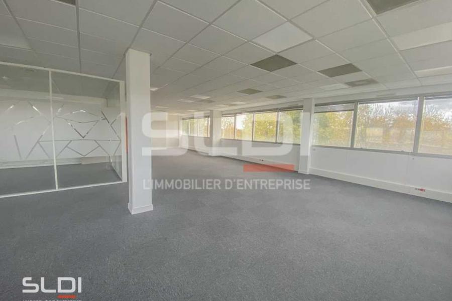 Bureaux A LOUER - SAINT PRIEST - 220 m²