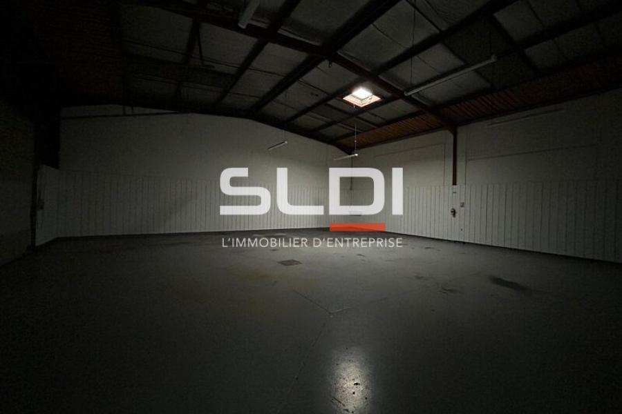 Activités A LOUER - CIVRIEUX D'AZERGUES - 273 m² Activités A LOUER - CIVRIEUX D'AZERGUES - 273 m²