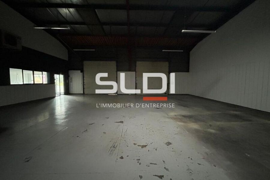 Activités A LOUER - CIVRIEUX D'AZERGUES - 273 m² Activités A LOUER - CIVRIEUX D'AZERGUES - 273 m²
