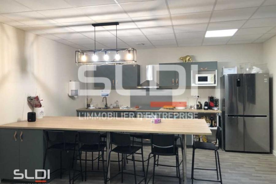 Bureaux A LOUER - VENISSIEUX - 60 m²