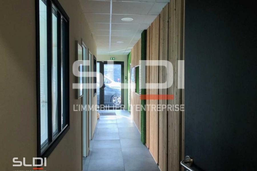 Bureaux A LOUER - VENISSIEUX - 60 m²