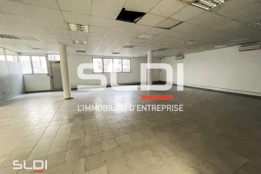 Bureaux A VENDRE OU A LOUER - OULLINS - 650 m²