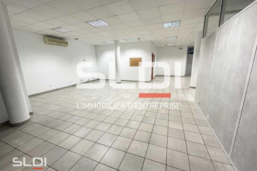 Bureaux A VENDRE OU A LOUER - OULLINS - 650 m²