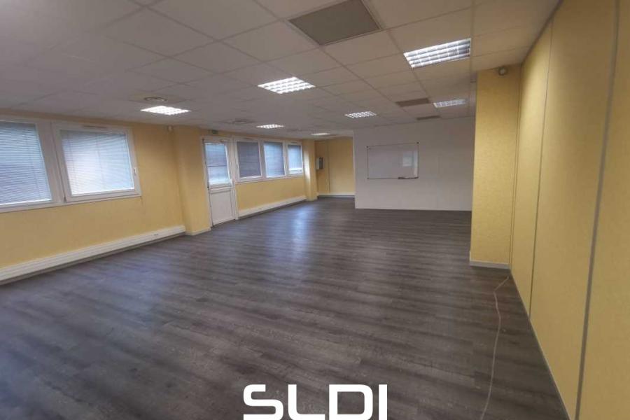 Bureaux A LOUER - MOIRANS - 107 m²