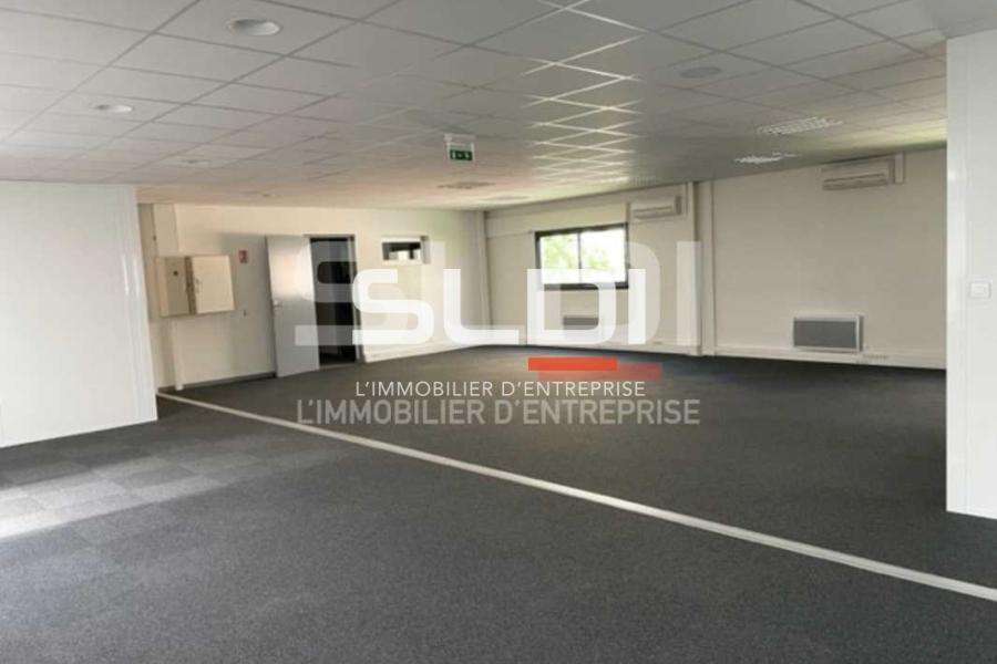 Bureaux A LOUER - VILLEURBANNE - 798 m²