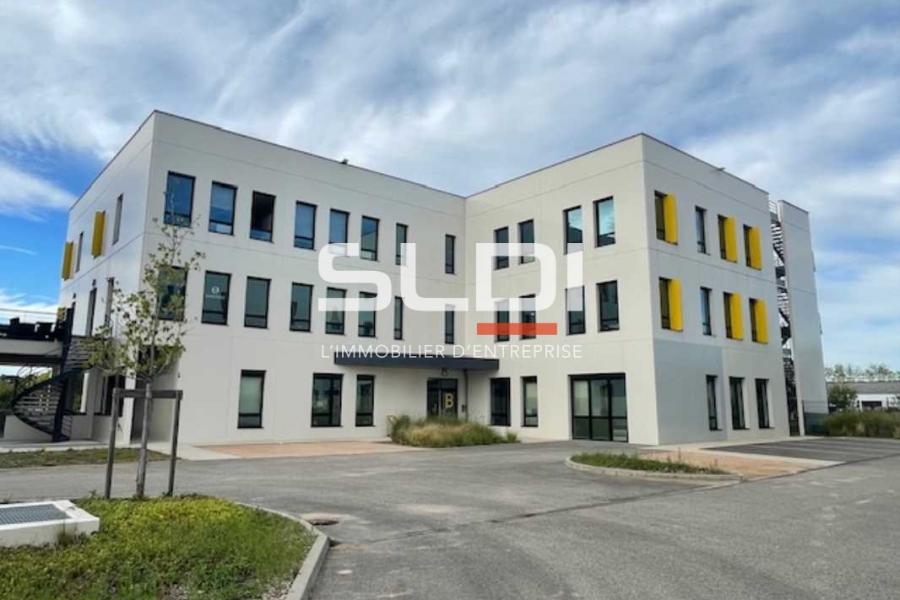 Bureaux A VENDRE OU A LOUER - RILLIEUX LA PAPE - 109 m²