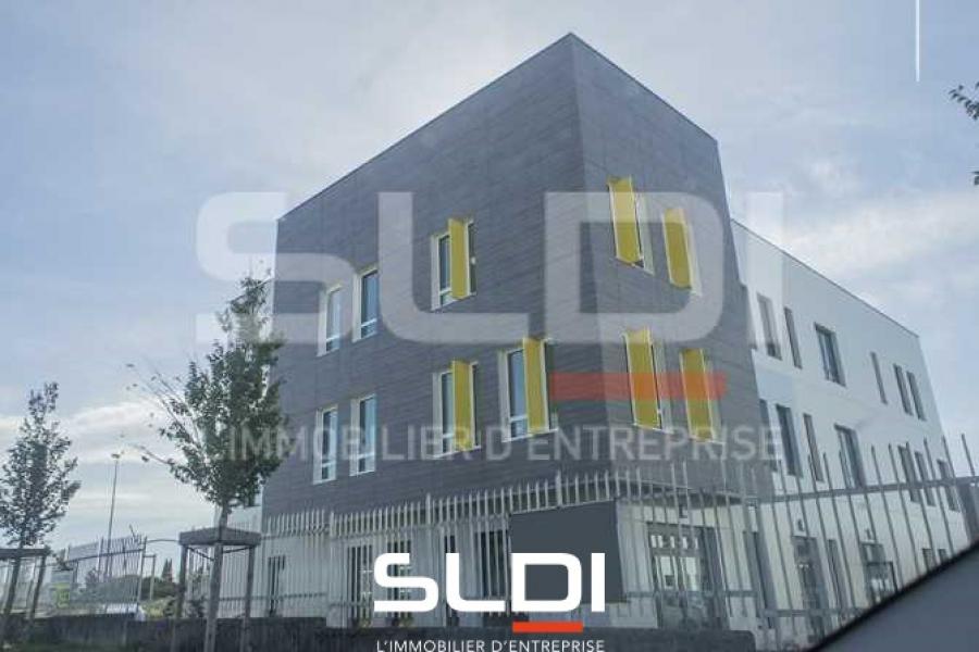Bureaux A VENDRE OU A LOUER - RILLIEUX LA PAPE - 109 m²