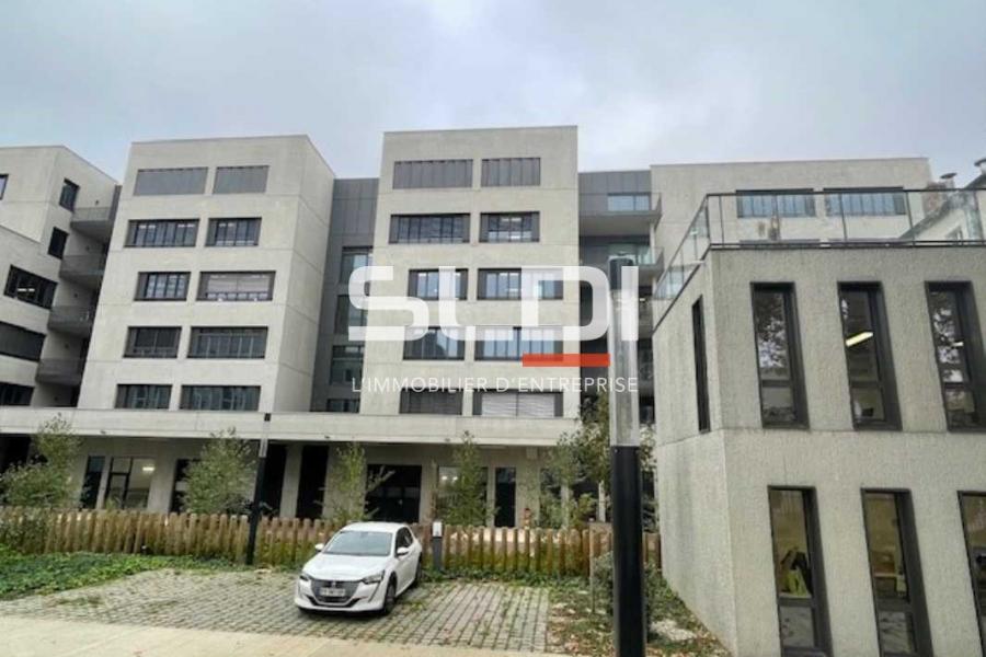Bureaux A LOUER - VILLEURBANNE - 2 752 m² Bureaux A LOUER - VILLEURBANNE - 2 752 m²