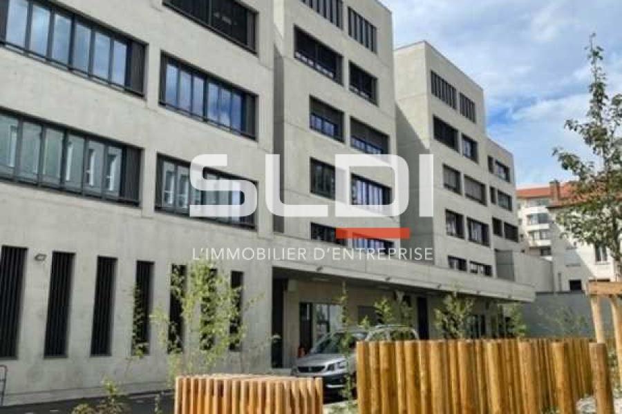 Bureaux A LOUER - VILLEURBANNE - 2 752 m² Bureaux A LOUER - VILLEURBANNE - 2 752 m²