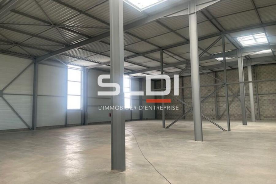 Activités A VENDRE - OULLINS-PIERRE-BÉNITE - 2 935 m²
