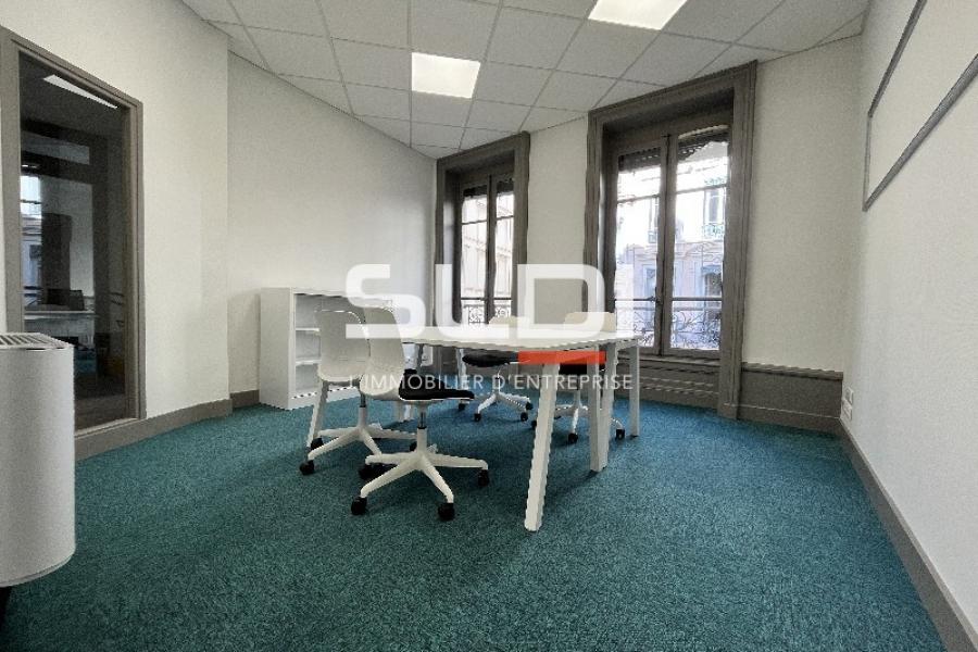 Bureaux A LOUER - LYON - 134 m²
