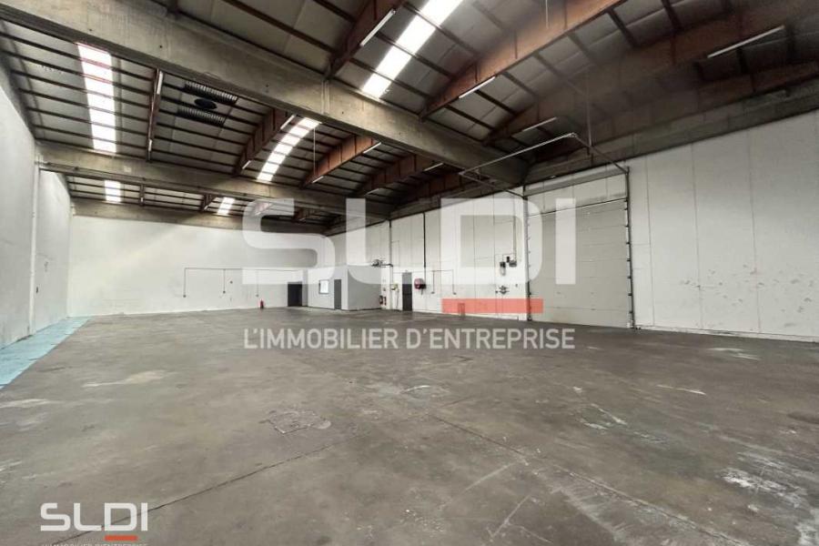 Activités A LOUER - SAINT PRIEST - 1 730 m²