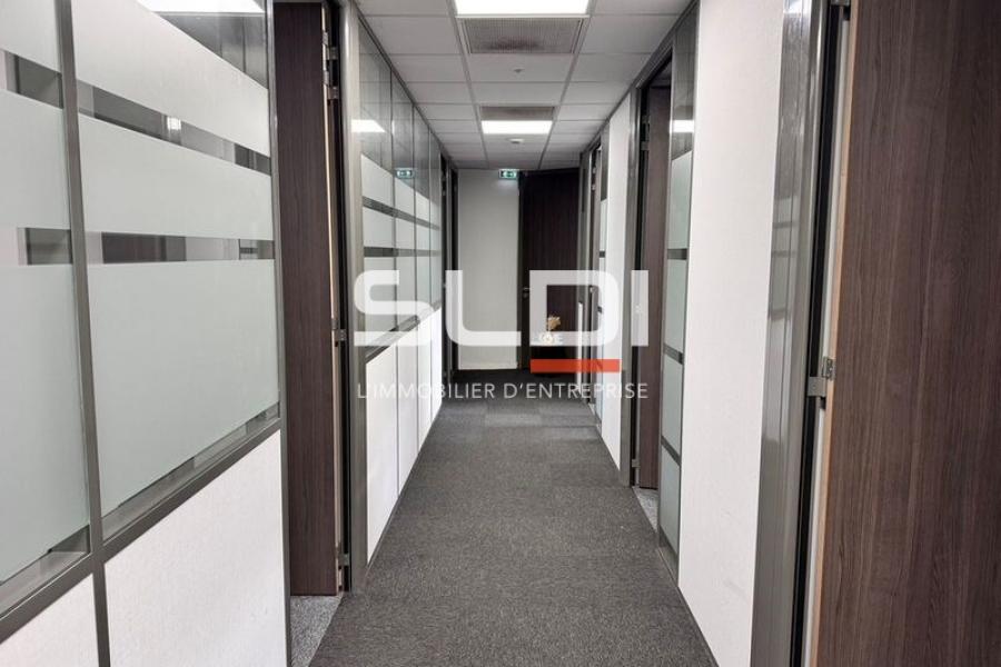 Bureaux A LOUER - CALUIRE ET CUIRE - 226 m² Bureaux A LOUER - CALUIRE ET CUIRE - 226 m²