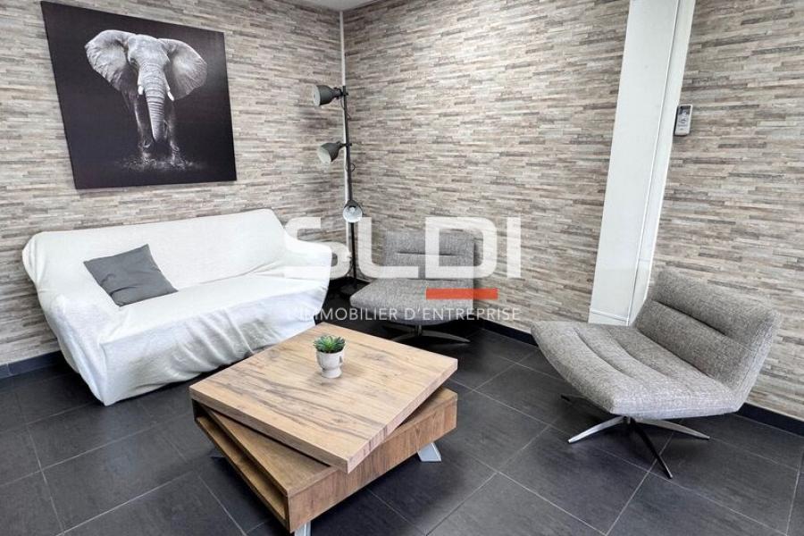 Bureaux A LOUER - CALUIRE ET CUIRE - 226 m² Bureaux A LOUER - CALUIRE ET CUIRE - 226 m²