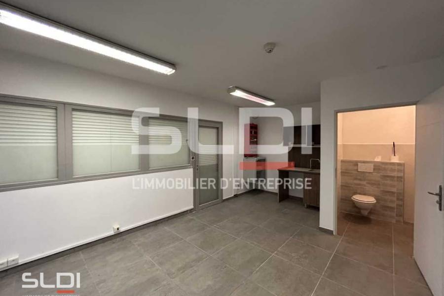 Bureaux A LOUER - LES ÉCHETS - 102 m²