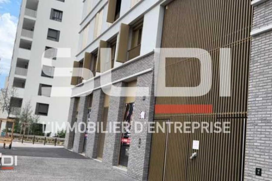 Bureaux A LOUER - VILLEURBANNE - 243 m²