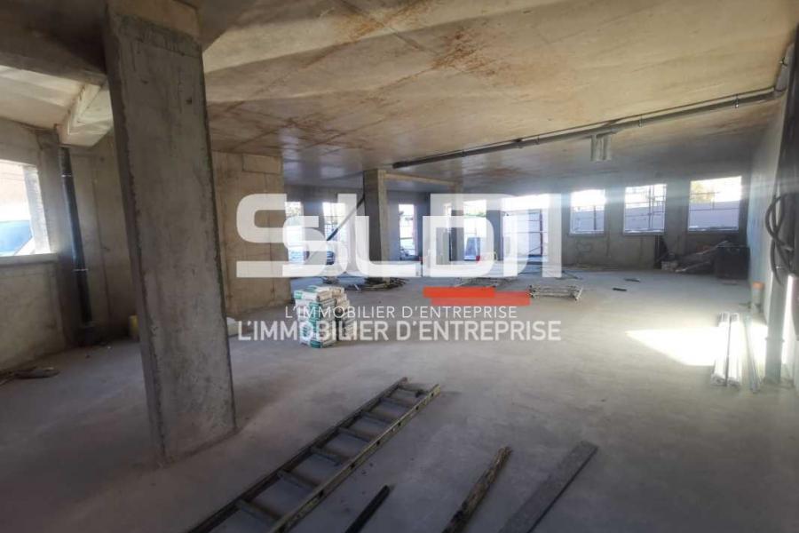 Bureaux A LOUER - PONT DE CHERUY - 130 m²