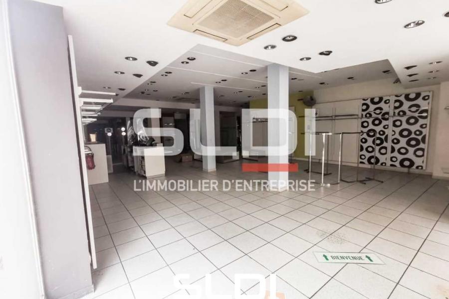 Commerces A LOUER - BOURGOIN JALLIEU - 515 m²