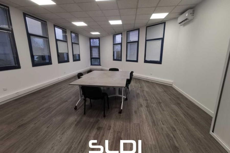 Bureaux A LOUER - SAINT QUENTIN FALLAVIER - 50 m²