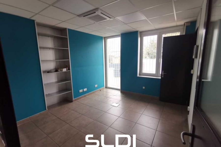 Bureaux A LOUER - BOURGOIN JALLIEU - 170 m²