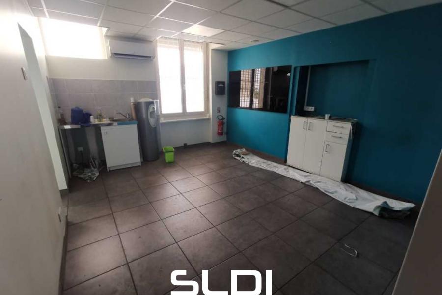 Bureaux A LOUER - BOURGOIN JALLIEU - 170 m²