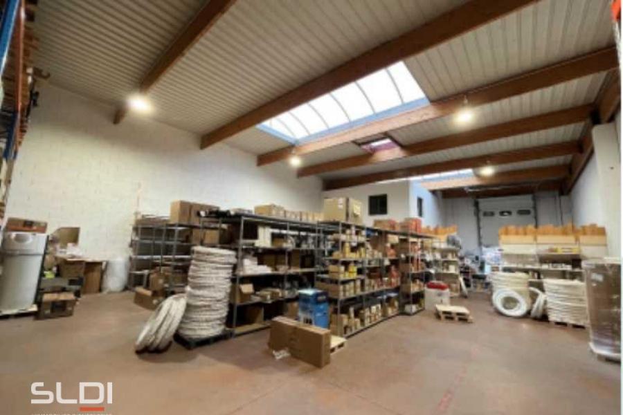 Activités A LOUER - DECINES CHARPIEU - 784 m²