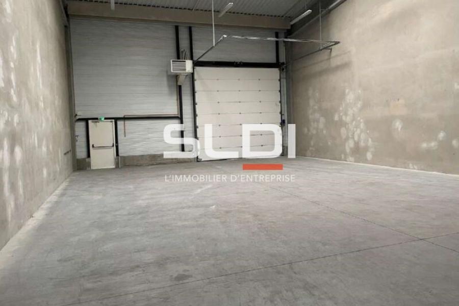 Activités A LOUER - SAINT QUENTIN FALLAVIER - 341 m² Activités A LOUER - SAINT QUENTIN FALLAVIER - 341 m²