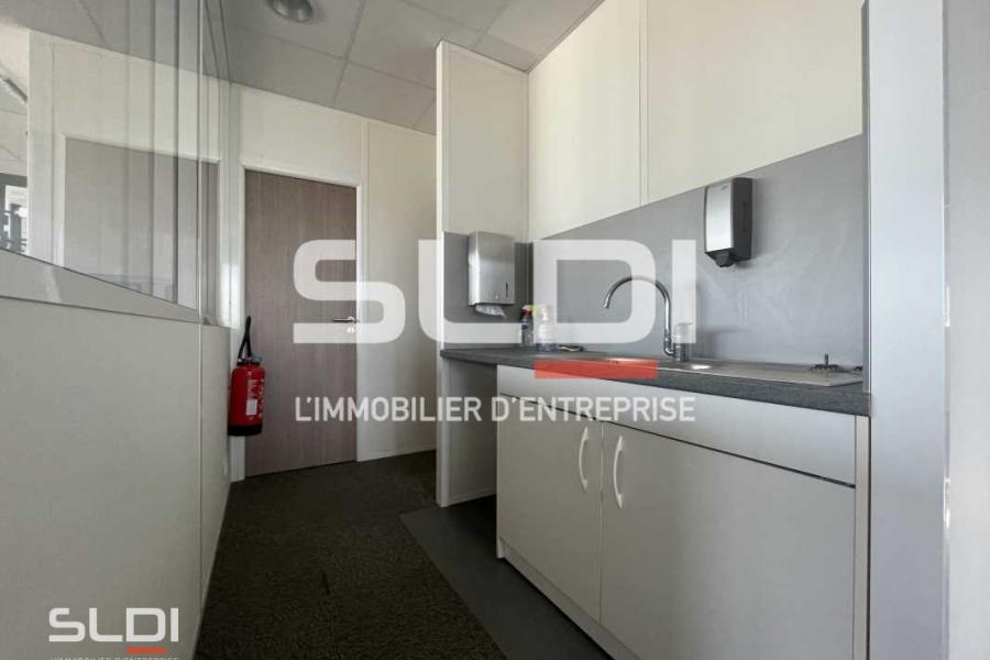 Bureaux A VENDRE - SAINT PRIEST - 186 m²