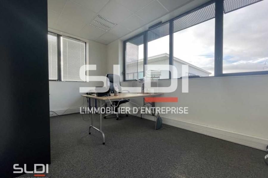 Bureaux A VENDRE - SAINT PRIEST - 186 m²