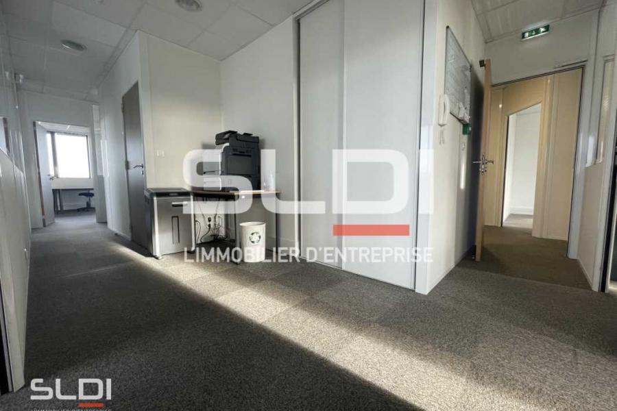 Bureaux A VENDRE - SAINT PRIEST - 186 m²