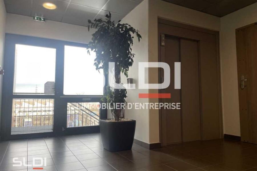 Bureaux A VENDRE - SAINT PRIEST - 186 m²