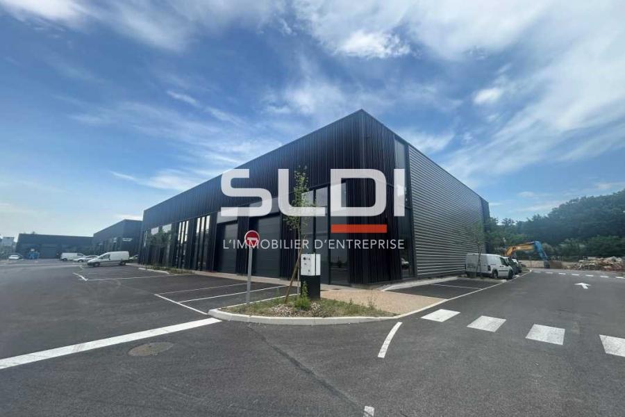 Activités A VENDRE - TREVOUX - 2 360 m²