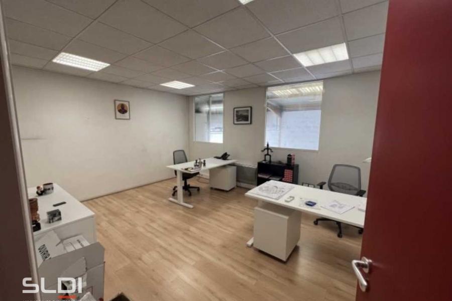 Activités A LOUER - VENISSIEUX - 715 m²