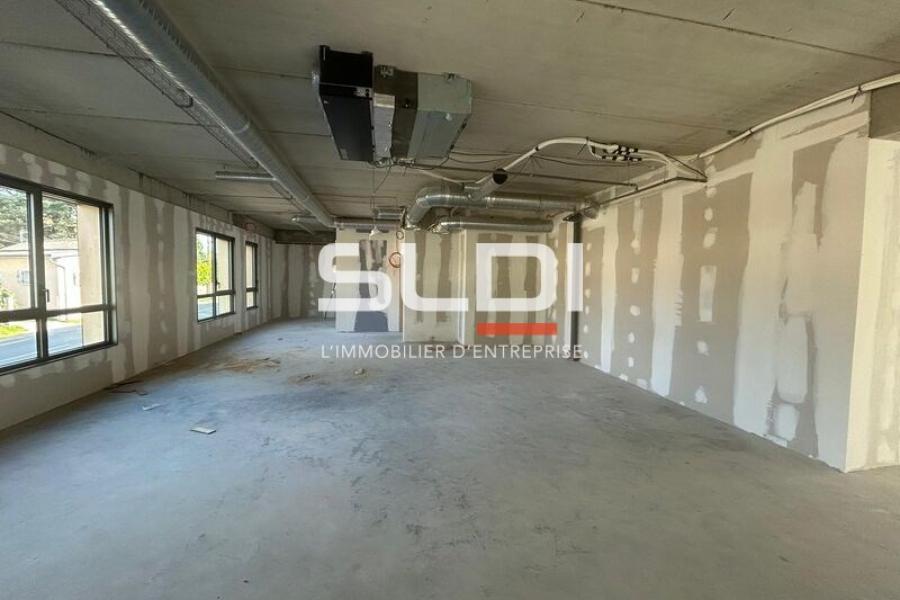 Bureaux A VENDRE - TREVOUX - 1 984 m²