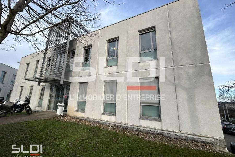 Bureaux A LOUER - LIMAS - 183 m²