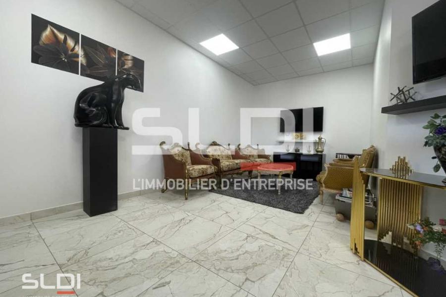 Bureaux A LOUER - SAINT PRIEST - 450 m²