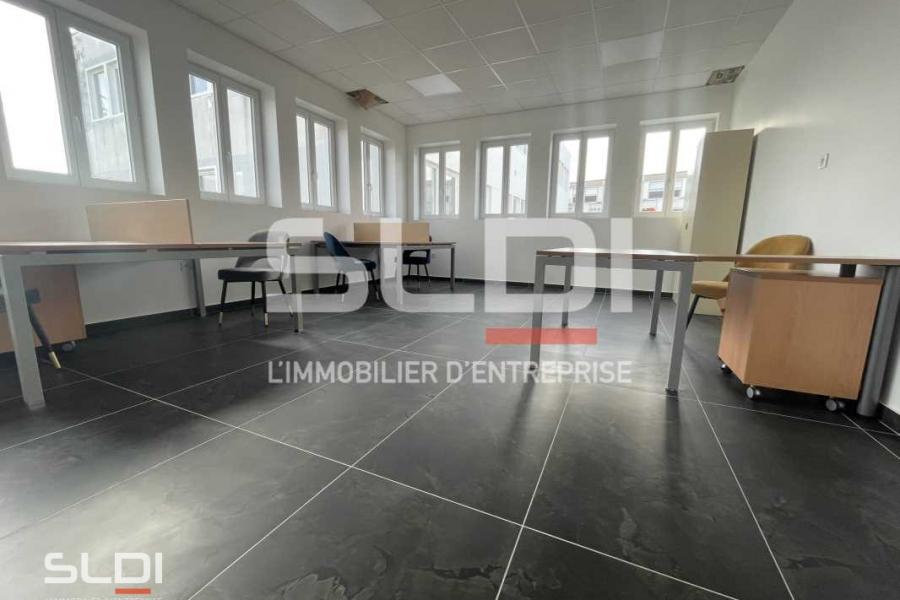 Bureaux A LOUER - SAINT PRIEST - 450 m²