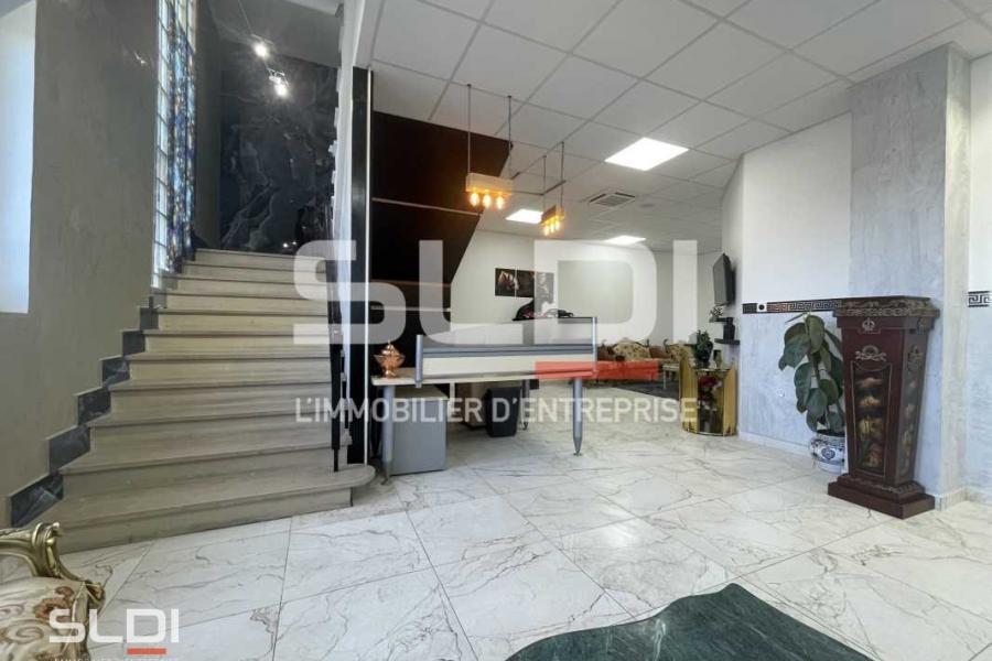 Bureaux A LOUER - SAINT PRIEST - 450 m²