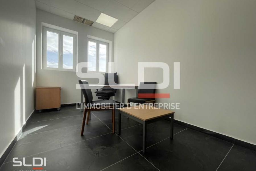 Bureaux A LOUER - SAINT PRIEST - 85 m²