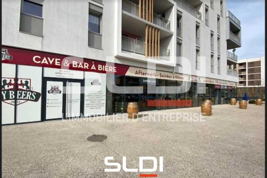 Commerces A VENDRE OU A LOUER - SATHONAY CAMP - 296 m²