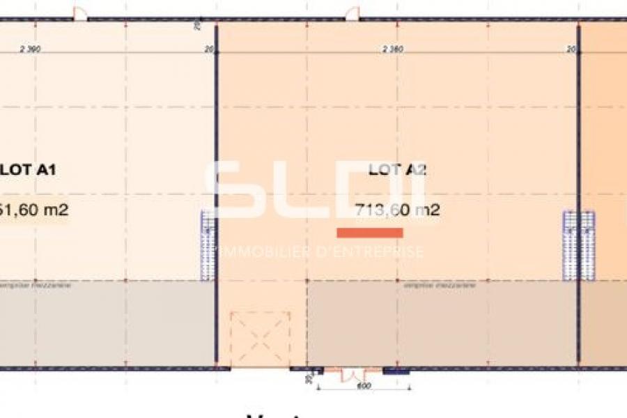 Activités A VENDRE OU A LOUER - PERONNAS - 1 466 m² Activités A VENDRE OU A LOUER - PERONNAS - 1 466 m²
