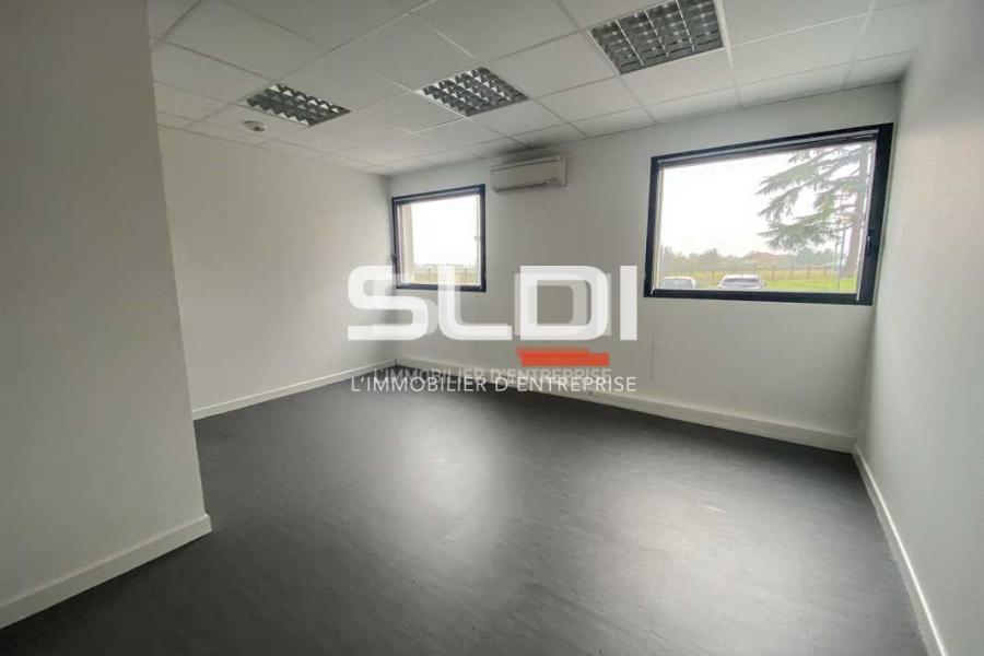 Bureaux A LOUER - RILLIEUX LA PAPE - 111 m² Bureaux A LOUER - RILLIEUX LA PAPE - 111 m²