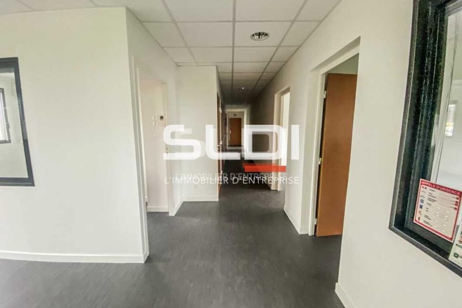 Bureaux A LOUER - RILLIEUX LA PAPE - 111 m² Bureaux A LOUER - RILLIEUX LA PAPE - 111 m²