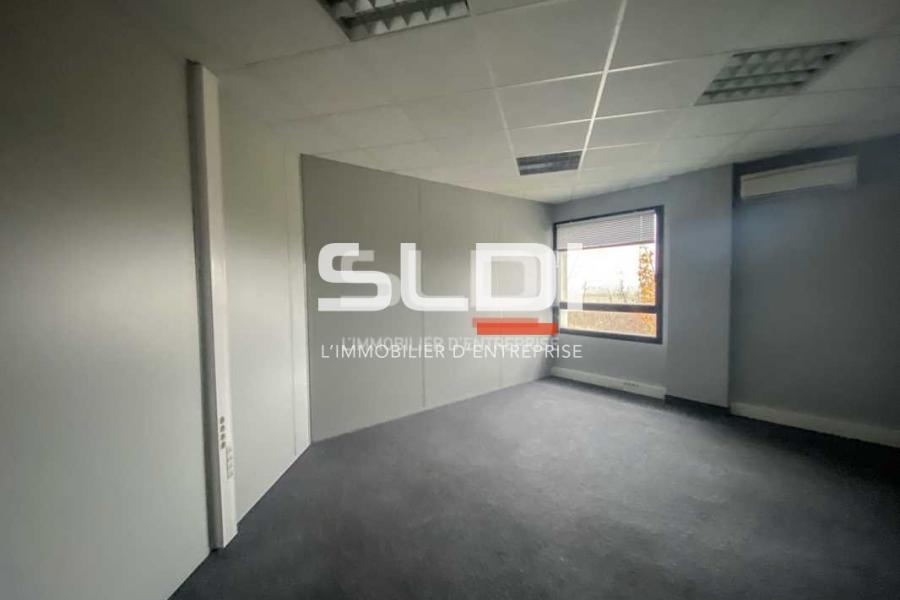 Bureaux A LOUER - RILLIEUX LA PAPE - 111 m² Bureaux A LOUER - RILLIEUX LA PAPE - 111 m²