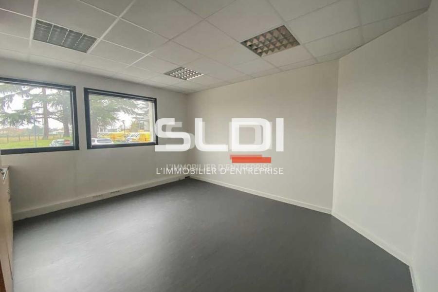 Bureaux A LOUER - RILLIEUX LA PAPE - 111 m² Bureaux A LOUER - RILLIEUX LA PAPE - 111 m²