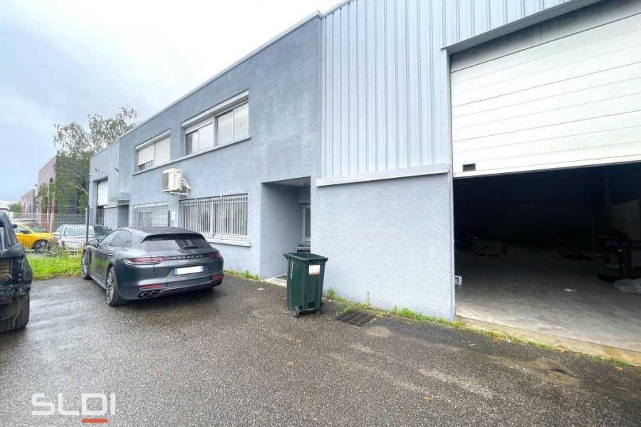 Activités A LOUER - CHASSIEU - 170 m²
