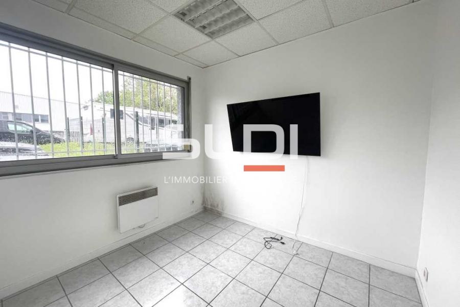 Activités A LOUER - CHASSIEU - 350 m²