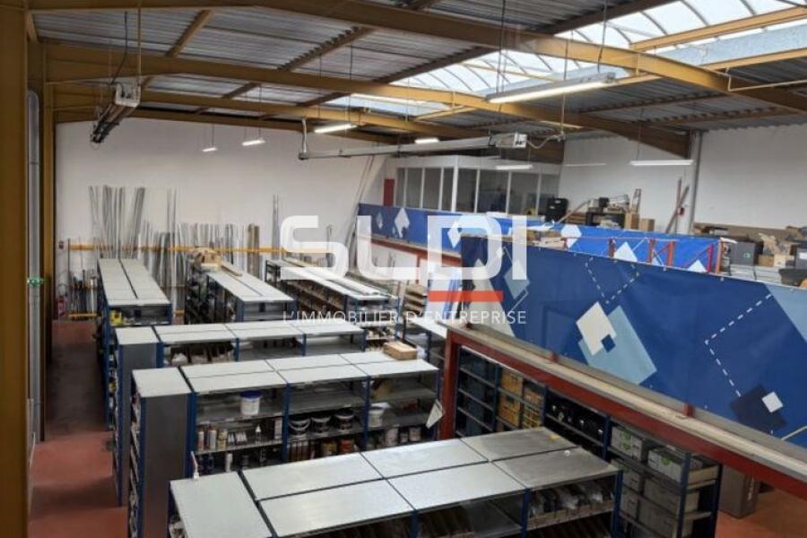 Activités A LOUER - LYON - 1 034 m² Activités A LOUER - LYON - 1 034 m²