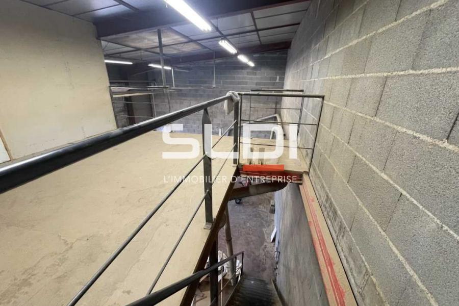Activités A LOUER - VAUGNERAY - 140 m²
