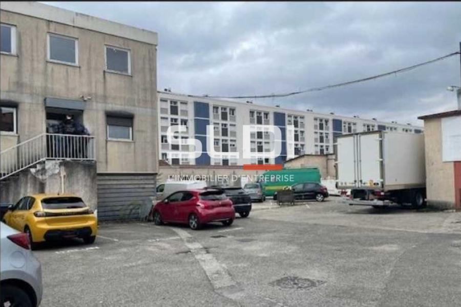 Bureaux A LOUER - VILLEURBANNE - 350 m²